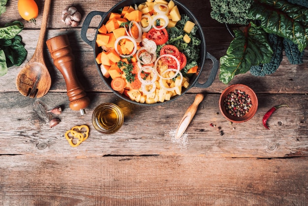 Plato casero sobre mesa